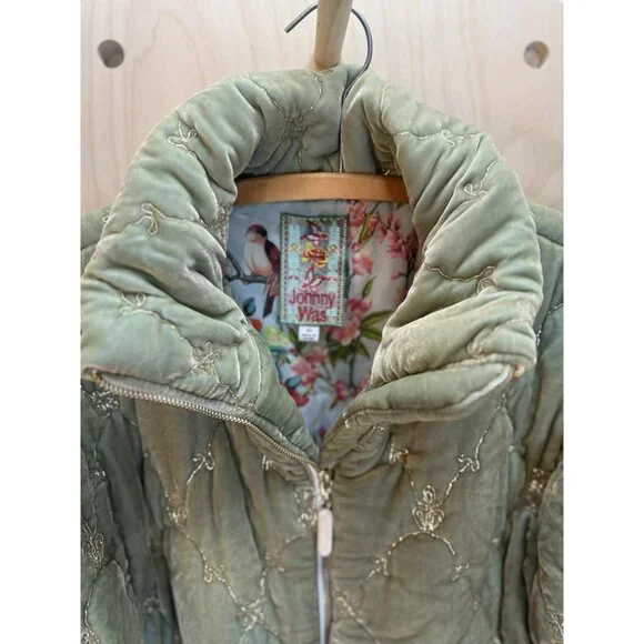 EUC Johnny Was Zaelia Lux Quilted Velvet Puffer Mint Green Coat Gold Trim XS/S - Picture 5 of 16